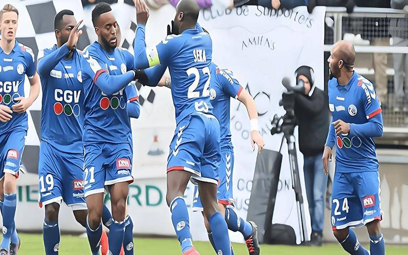 包含蒙彼利埃备战对决斯特拉斯堡，实力均衡的词条