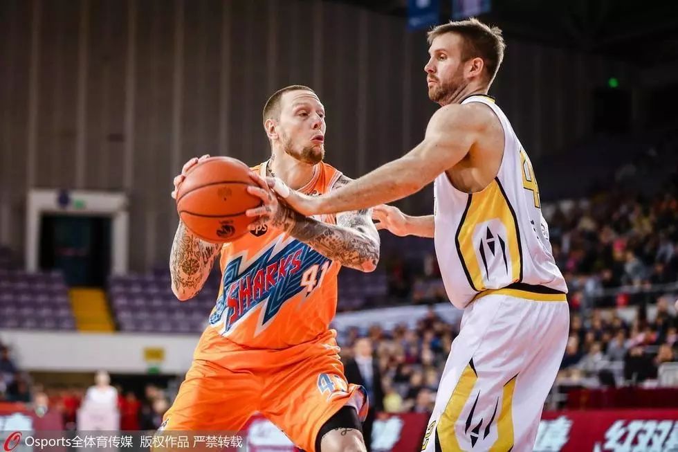 关于小牛全队沉寂，面临重建压力的信息