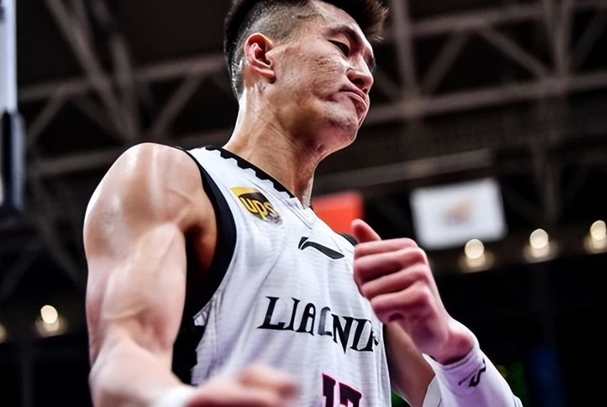 辽宁男篮精彩表现，引发球迷狂热