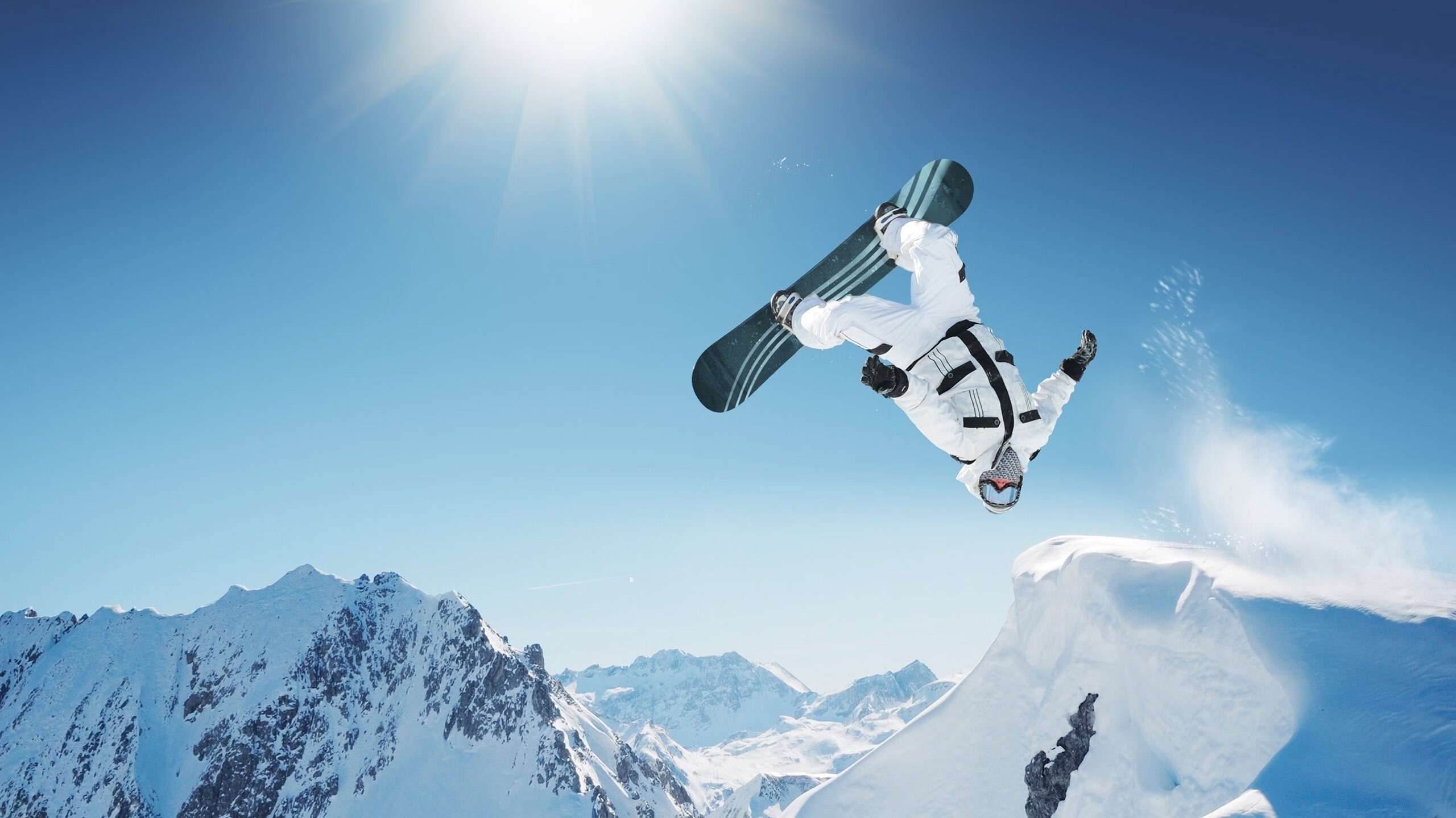 奥斯梅恩的绿茵教科书，乌克兰对阵国际米兰一役展现现代中锋的完美范本