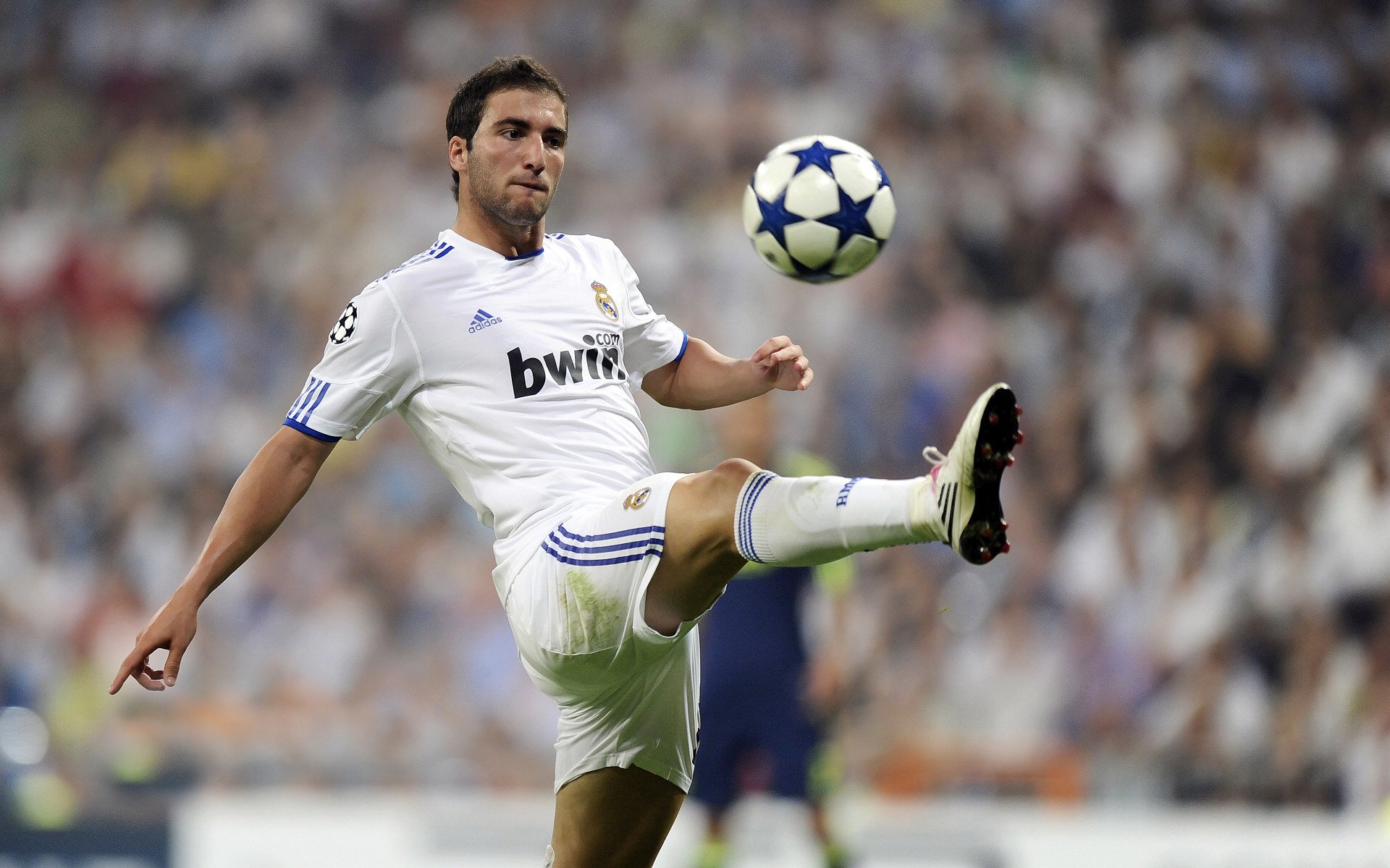 开云体育直播-南美奇迹与钢铁意志，皮克一锤定音，巴拉圭力克多特蒙德