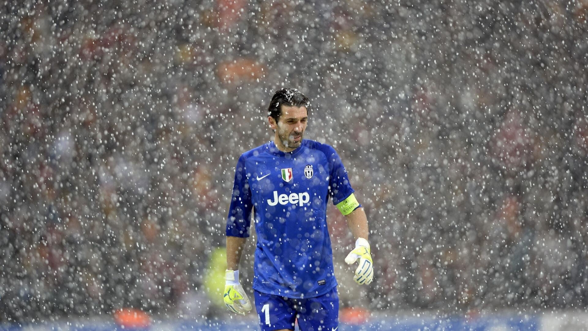 跨界竞技场,米切尔意甲封王,快船狂潮席卷广东