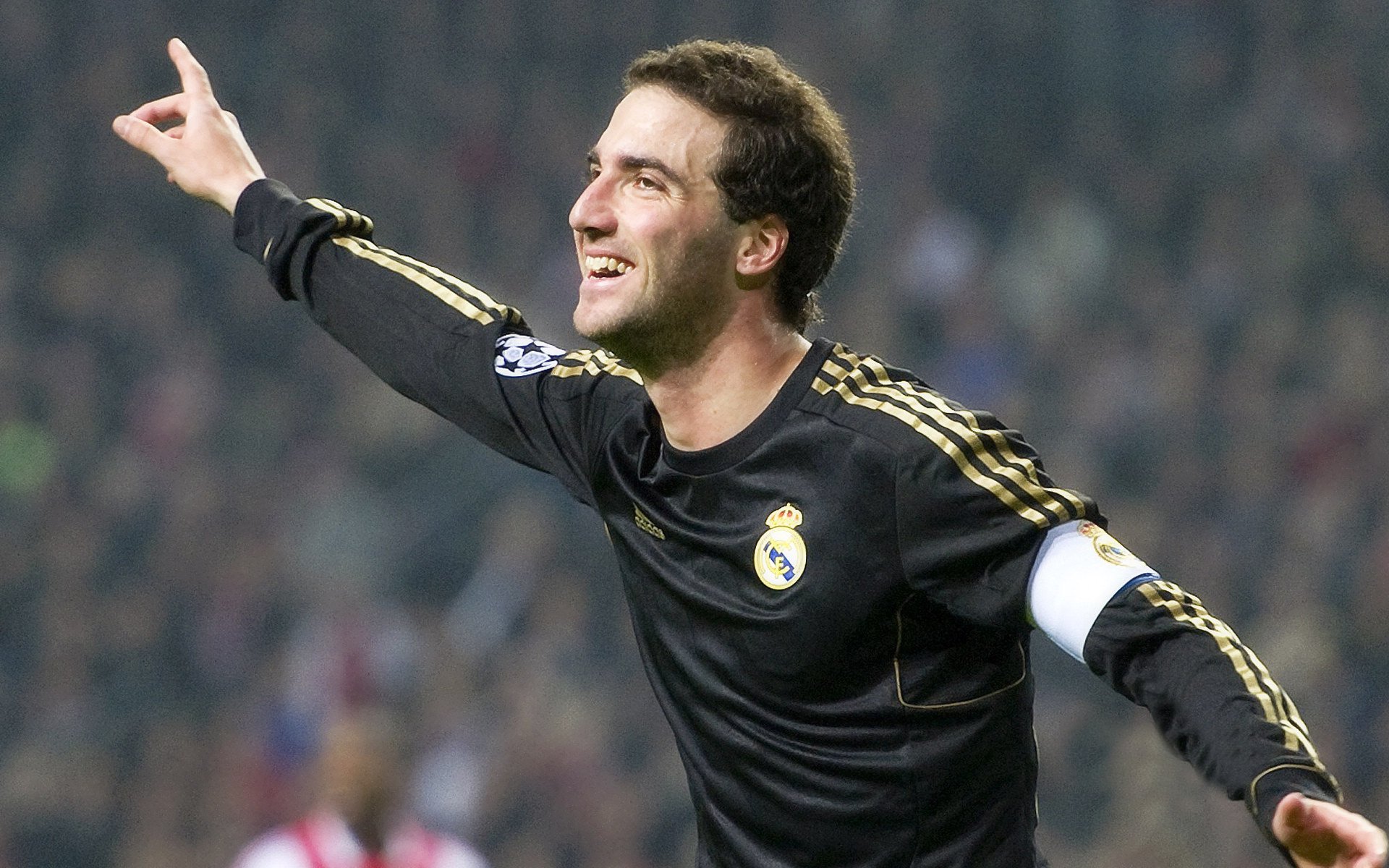 国王轻取快船，塔图姆统治全场，一场属于绿衫军的完美胜利